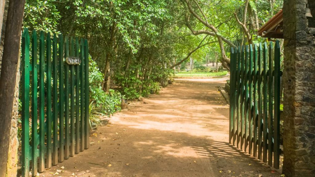 The Waves Beach Chalets, Tangalle entrance